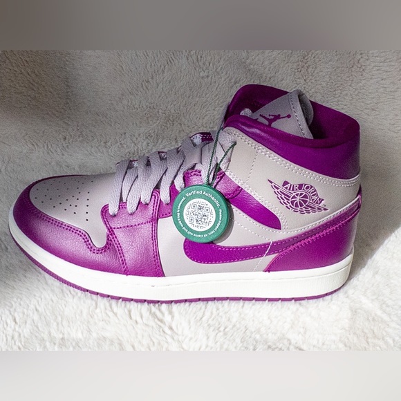 NIKE AIR JORDAN 1 MID “MAGENTA”, SIZE 8.5 - Picture 2 of 11